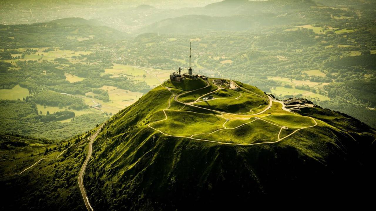 Maison D'Hotes La Nichee Rochefort-Montagne Εξωτερικό φωτογραφία