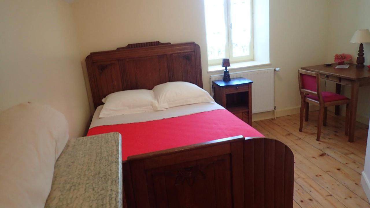 Maison D'Hotes La Nichee Rochefort-Montagne Εξωτερικό φωτογραφία